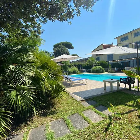 Oasis Apartman Forte dei Marmi